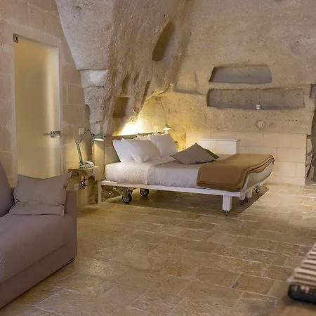 Thymus Nei Sassi 2* Matera